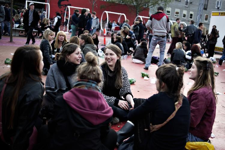 Kom. Der er gadefest på Den Røde Plads på Nørrebro i den kommende weekend. 