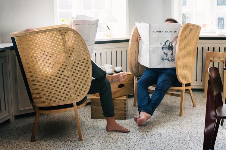 CHILL. Hos nyåbnede Admiralgade 26 er der ro på, god mad og egen avis. 