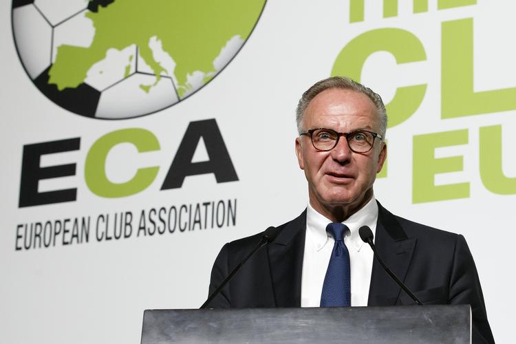 MAGT. Karl-Heinz Rummenigge, der er formand for de største klubbers forening (ECA), ser tilfreds ud på tirsddagens møde i Genève, og der er da også endnu flere penge på vej til de rigeste fodboldforretninger i Europa. 
