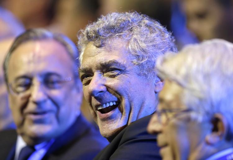 Topmand. Angel Maria Villar Llona har tilhørt inderkredsen af Uefa i et kvart århundrede. Siden 1992 har han været medlem af den magtfulde eksekutivkomite. 