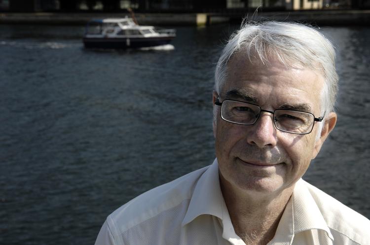 Sprogprofessor. Jørn Lund skriver hver uge om sprog i Politiken. 