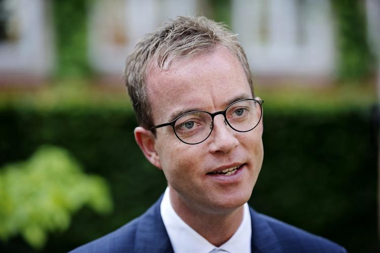 Tavshedspligt Forskere savner svar om miljø- og fødevareminister Esben Lunde Larsens (V) justering af kontraktregler. 