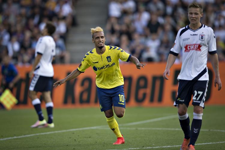 Skadet. Hany Mukhtar må se til fra sidelinjen de næste fire uger. 