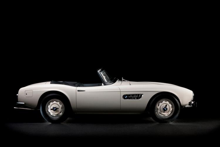 RENOVERET. Elvis Presleys BMW 507 fra 1957 fremstår nu som en ny bil. BMW's specialister har brugt to år på at sætte den i stand. 