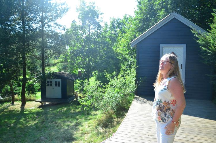 Danskhed. Hanne Juel Solomon og sønnen Jonatan har i over tre år ventet på at få svar på, om han kan blive ved med at være dansk statsborger. 