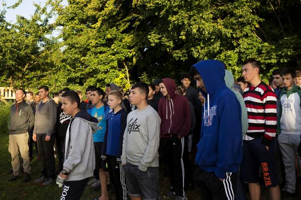 MORGENSTUND. En sangfavorit på de to ugers læringscamp i Helsingør blev »I Østen stiger solen op«. Her kl. 07 og en smule. 