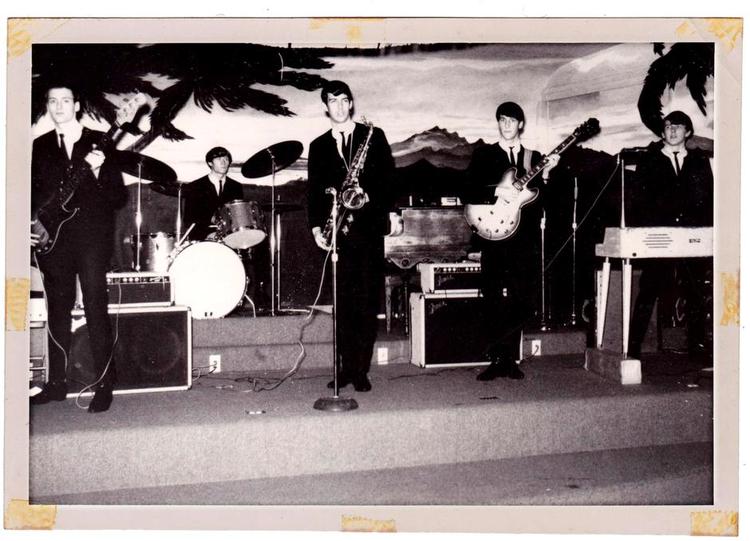 Rocklegender. Det oprindelige band bestod af (fra venstre): Andy Parypa, Bob Bennett, Rob Lind, Larry Parypa og Jerry Roslie. Nuværende er 1: Larry Parypa, 2: Dusty Watson, 3: Freddie Dennis, 4: Rob Lind og 5: Jerry Roslie. Foto: PR og Merri L. Sutton 