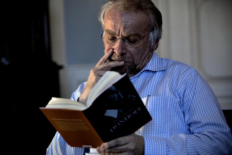 Mystik. Ikke alt i hellige skrifter kan forklares intellektuelt, men det kan tjene som en rettesnor for det menneskelige, mener biskop Peter Skov-Jakobsen. 