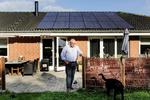 Dyrt. Hvem vil købe et hus, det koster 35.000 kroner at varme op, spørger Kim Hendry, der som formand for Skævinge Fjernvarmelaug har brugt år på at blive frigjort fra det private selskab, der havde monopol på varmeforsyningen. 