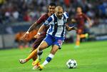 OMDREJNINGSPUNKT. André André er en bevægelig midtbanespiller, der sammen med to røde kort til Roma havde sin andel i, at Porto klarede sig gennemkvalifikationen. 