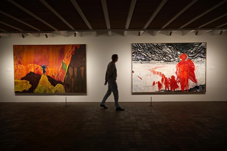 Paradoks. Richter - der lige nu udstilles på Louisiana - er en af de største tyske samtidskunstnere og en del af en større tendens, hvor kunsten ikke provokerer. Men hvad gør den så? 