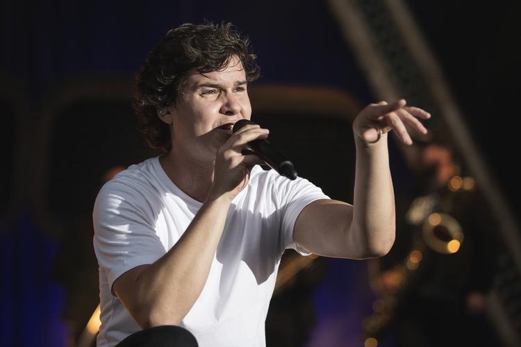Copyright. YouTube kan komme til at betale mere, når brugerne hører blandt andre Lukas Graham via tjenesten. 