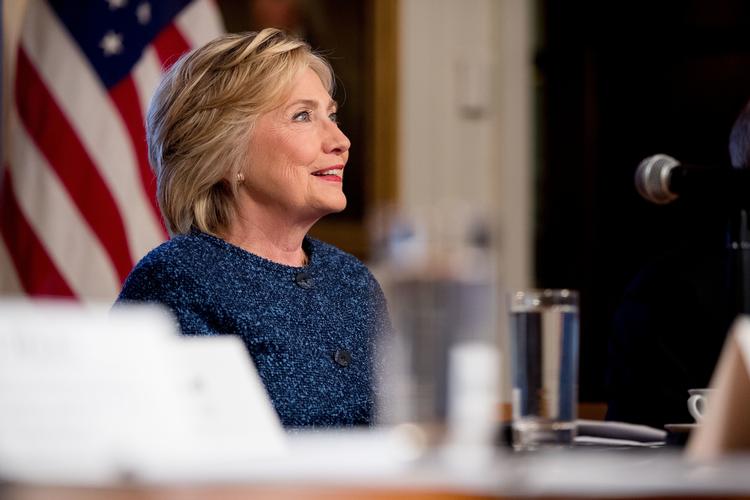 Helbred. Efter demokraternes præsidentkandidat fik et ildebefindende i søndags er henholdsvis Hillary Clintons og republikanernes Donald Trumps kommet i fokus i valgkampen. 