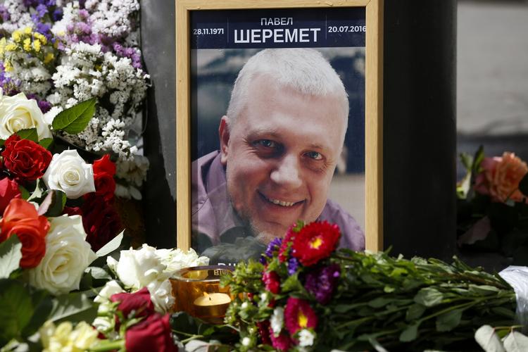 DRÆBT. Journalisten Pavel Sjeremet blev dræbt af en bilbombe i juli. Han afslørede og kritiserede korruption i Ukraine. 