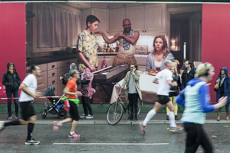 FANGET. Undgå at ende midt i mylderet. Se trafikkortet her. 