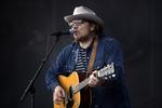 Wilco har siden 1994 trukket forskellige veksler på sit rockende roots-dna. Ambitiøse og banebrydende udgivelser har vekslet med det mere intime og traditionelle. 