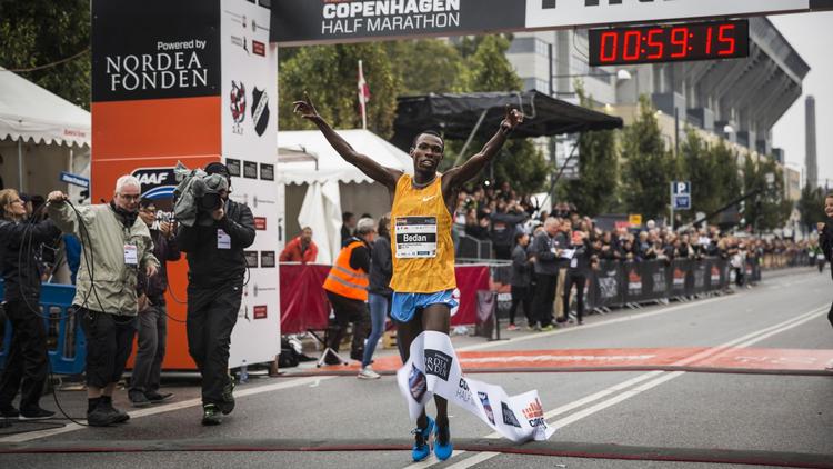 FAVORIT. Bedan Karoki Muchri, der vandt Cph Half sidste år, får i år så hård konkurrence, at der er mulighed for en verdensrekord på søndag. Foto: Marcos Lemus X /Cph Half 