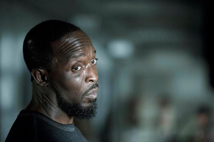 Kongen. Michael Kenneth Williams spiller den fallerede - og fængslede - bokser Freddy, der får de andre fanger til at bukke og neje i 'The Night Of'. 