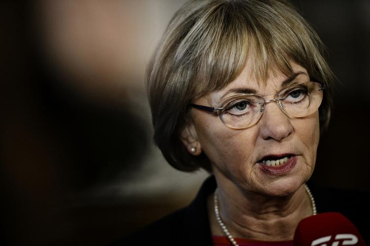 Thulesen-støtte. Pia Kjærsgaard bifalder, at Dansk Folkepartis formand Kristian Thulesen Dahl er kommet med et ultimatum i forbindelse med de kommende 2025-forhandlinger. 