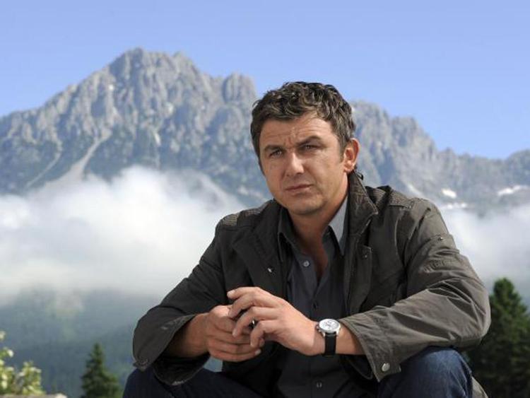 Tyroler-saga. Hans Sigl som doktor Martin Gruber i den tyske familieserie 'Bjerglægen'. 