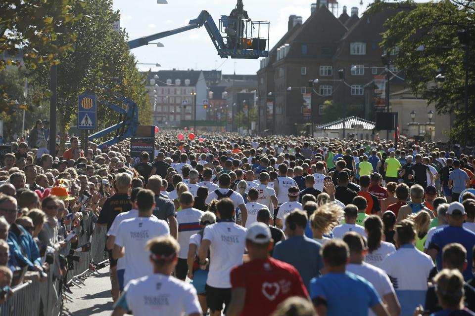 22.000. Mød også de mange motionister, der gør Cph Half til en løbefest, hvor også sidste mand og kvinde får fuld opbakning fra publikum. 