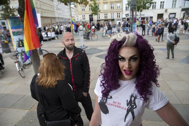 Powerzones. For ved flere områder langs ruten var der temafest, Pride, Distortion eller lydcykler. 