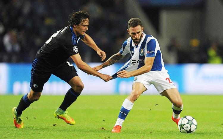 fremad.  Thomas Delaney er dennæste FCK’er, der tager til udlandet. Men han ved, han kan vende hjem igen engang og være sikker på at vinde noget med FCK. 