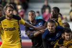 Fokus. Zanka og Erik Johansson holdt Horsens fra muligheder i dagens sejr. 