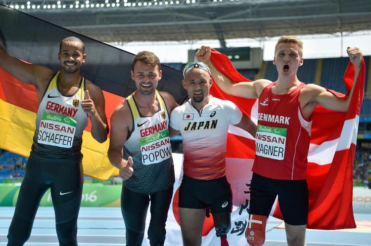 Dobbelt.  Daniel Wagner (th.) fik sølv på 100 mete rog bronze i længdespring. 