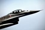 DELTAGELSE: Syv danske F16-fly er med i den amerikansk ledede koalition mod Islamisk Stats positioner i Syrien og Irak. 