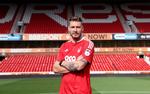 Ny. Bendtner skiftede for et par uger siden til Forest på en to år lang kontrakt. 