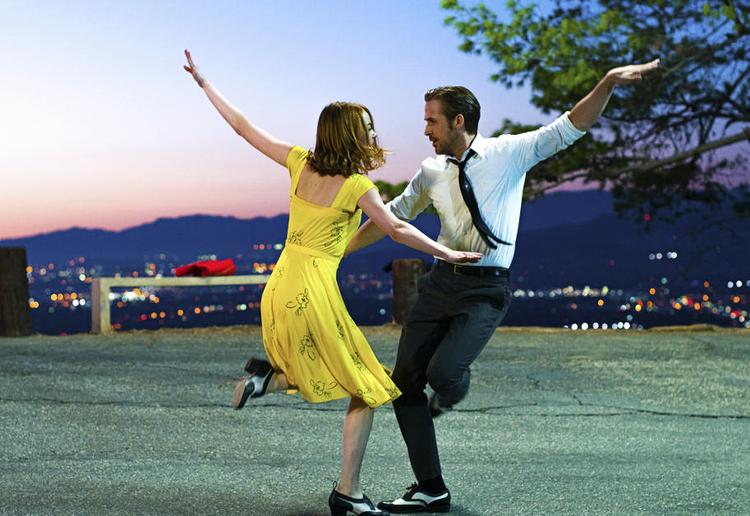 Musical. Emma Stone og Ryan Gosling spiller hovedrollerne i 'La La Land'. Tidligere har de to skuespillere stået overfor hinanden i komedien 'Crazy, Stupid, Love'. 