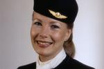 1983. SAS kigger mod USA og får den amerikanske designer Calvin Klein til at står for de nye uniformer, der i øvrigt er en del af en større imageændring hos SAS, der vil være 'the businessman's airline'. 