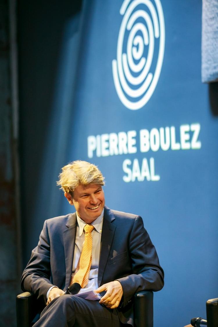 Berlin. Ole Bækhøj skal sammen med dirigenten Daniel Barenboim skabe et nyt, ambitiøst koncertsted i Berlin. 