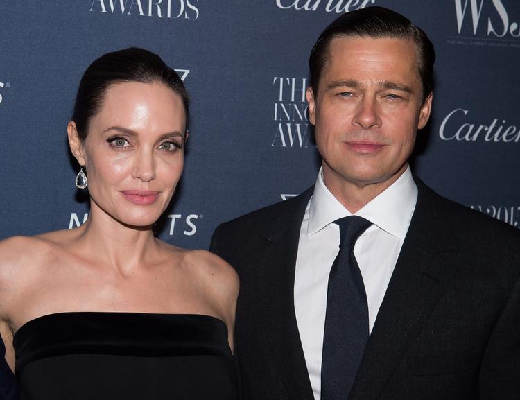 brud. Angelina Jolie og Brad Pitt vil ikke mere. Hun ahr indgivet skilsmissepapirerne. 