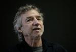 dødsfald Curtis Hanson brændte ud, angiveligt på grund af Alzheimer, kun knap 20 år efter sit bragende internationale gennembrud. 