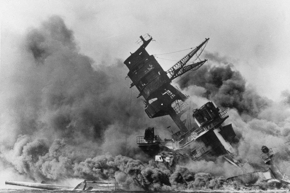 'USS Arizona' var et af de angrebne skibe i Pearl Harbor for snart 75 år siden. 