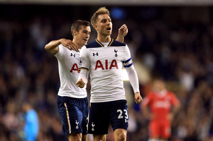 TRÆFSIKKER. Christian Eriksen jubler efter et af sine mål mod Gillingham onsdag aften i London. 