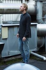 UDØDELIGT. Albert Ankerstjerne drømmer om at lave teater, hvor man siger: Det her er grunden til, at teater ikke er en uddød genre. Foto: Martin Dam Kristensen 