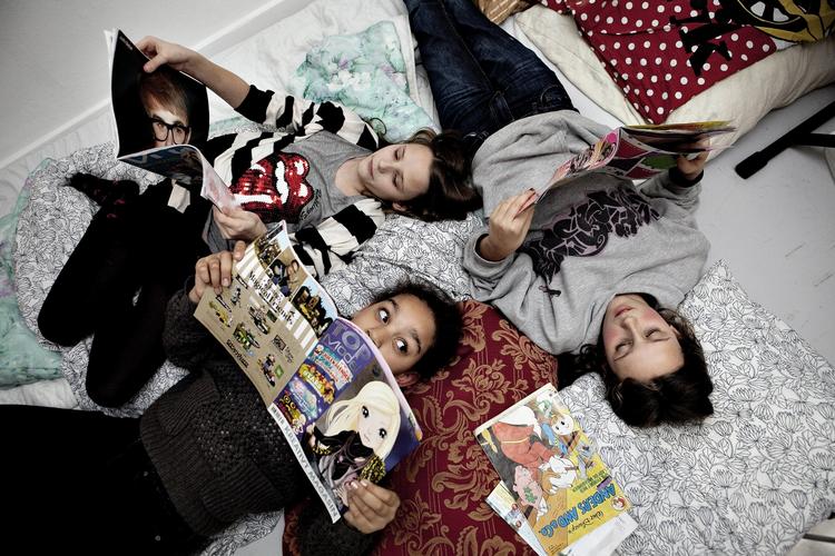 Ungdomsliv. I et debatindlæg retter en 15-årig pige skarp kritik mod teenagemagasinet Vi Unge. Drenge skal ikke have lov til at vurdere værdien af piger, skriver hun. 