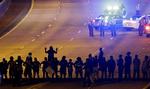 URO. Demonstranter og politi står over for hinanden under protesterne i Charlotte i North Carolina. 