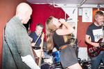 punkrock. Med sin melodiske punkrock var Gorilla Angreb et af Ungdomshusets mest elskede bands, indtil bandet gik i opløsning i 2007. Nu er de tilbage. 