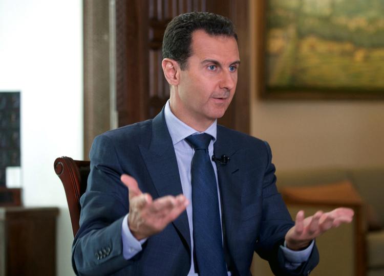 opsigtsvækkende. Syriens præsident Assad har givet et opsigtsvækkende interview, hvor han blandt andet langer ud efter Danmark, og siger, at et flyangreb, som kostede flere syriske soldater livet, ikke var et uheld. 