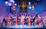 glamour. Camille-Cathrine Rommedahl spiller natklubsangerinden Reno Sweeney, så pailletterne blafrer. Foto: Miklos Szabo 