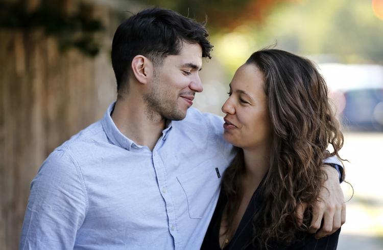kærester. 26-årige Gerardo Lopez Rodriguez med sin danske kæreste, Julie Kold. 