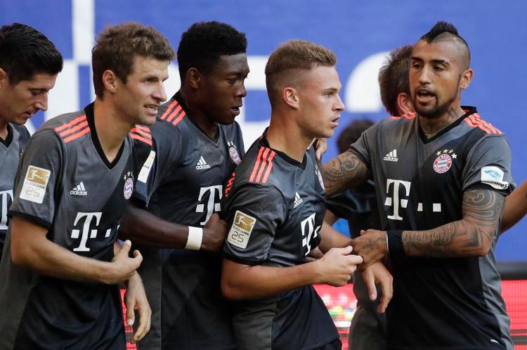 Topform. Joshua Kimmich (nr. 2 fra højre) og de andre Bayern-stjerner har endnu ikke tabt i denne sæson. 