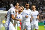 FCK's Federico Santander har scoret til 3-0 og jubler sammen med Ludwig Augustinsson, Youssef Toutouh og Thomas Delaney. 
