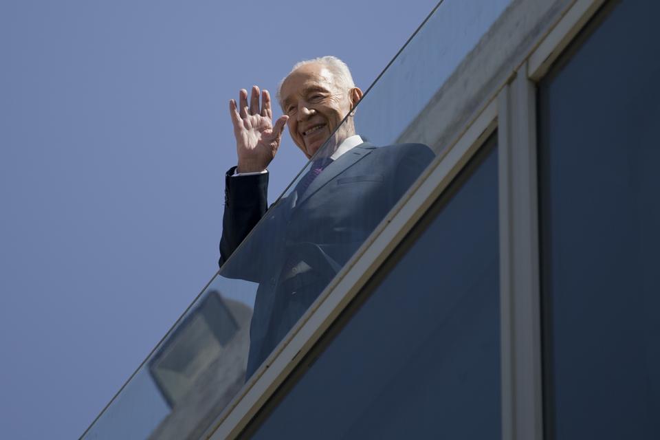Nu er Shimon Peres gået bort i en alder af 93 år. 