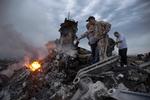 Nedskudt. Efterforskere fastslår, at det malaysiske passagerfly MH17 blev nedskudt af missil transporteret fra Rusland. 