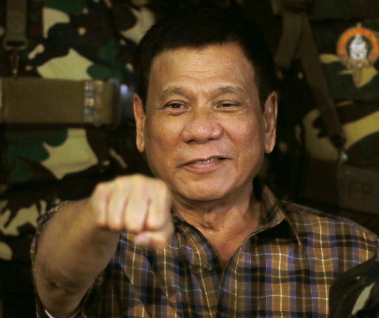 Omstridt. Landets nyvalgte præsident, Rodrigo Duterte, betegner sig selv som socialist og har ikke lagt skjul på sin modvilje over for USA. Forleden kom han til at kalde den amerikanske præsident, Barack Obama, for »søn af en luder«, hvilket fik Obama til at aflyse et møde med Duterte. Nu har Duterte igen langet ud efter USA. 